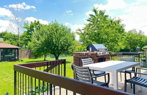 Lawrence Heights Villa | Elegant 6BR Grand Villa in Highland Hill