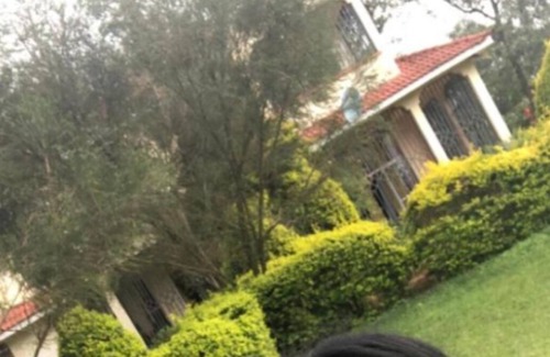 Nandi Villa | Elegant all ensuite for 11 people with beautiful large garden for events
