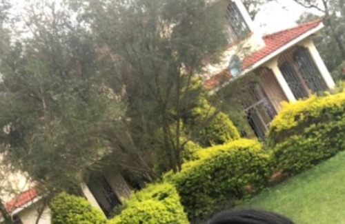 Nandi Villa | Elegant all ensuite for 11 people with beautiful large garden for events