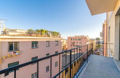 Albaro Apartment | Elegant and bright apartment steps from Boccadasse on the sea in Genova.