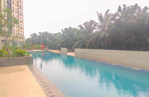 Depok Apartment | Elegant and Comfy 3BR Transpark Cibubur Apartment By Travelio