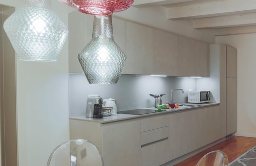 L'antico Ghetto Ebraico Apartment | ELEGANT AND COMFY one bedroom apartment under the towers