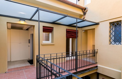 L'antico Ghetto Ebraico Apartment | ELEGANT AND COMFY one bedroom apartment under the towers