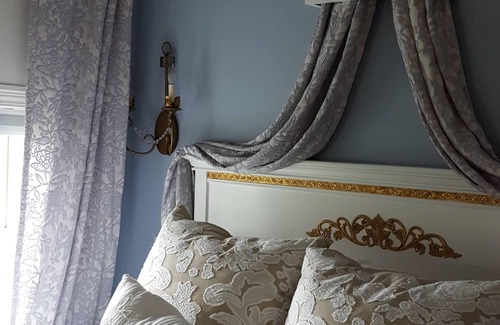 Lansing Bed & Breakfast | Elegant and Historic Farmhouse B&B with Farm-to-Table Breakfast Near Ithaca