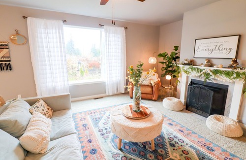 Yelm House | Elegant and peaceful this is home is an absolute retreat place!