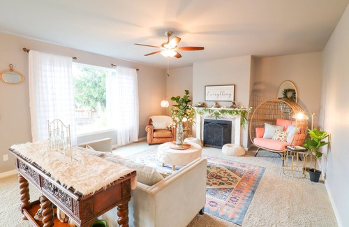 Yelm House | Elegant and peaceful this is home is an absolute retreat place!