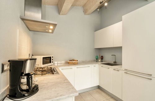 Trequanda Villa | Elegant and spacious two-storey villa of 142 m2 composed on the ground floor of a large living room, kitchen complete with dishwasher, microwave oven, electric oven, coffee machine, kettle, fridge and freezer.On the first floor we find a double bedroom w