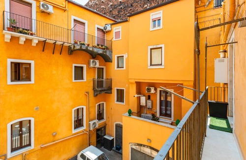 Catania City Centre Apartment | Elegant Apartment "Etnart Gallery House"