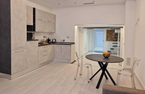 Gorla Apartment | Elegant apartment ideal for holiday and business trip