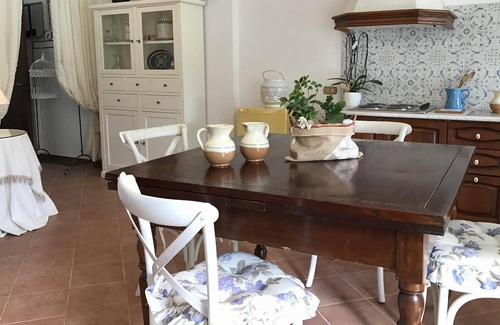 Santa Maria del Giudice Apartment | Elegant apartment in a villa near Lucca,A/C,WI-Fi, village walking distance,G