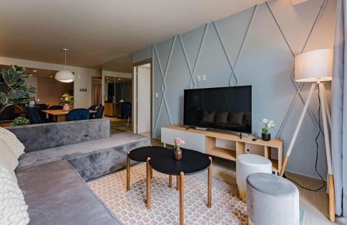 Del Valle Apartment | Elegant Apartment with Balcony and City Views