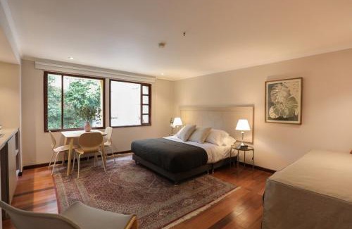 Financial District Apartment | Elegant Apt in Zona G Modern & Sophisticated 301