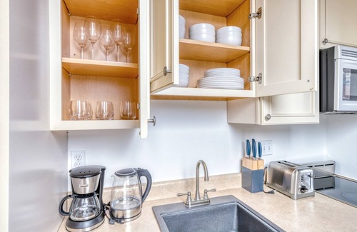 Back Bay West Apartment | Elegant Back Bay Studio, steps from Newbury & T, by Blueground