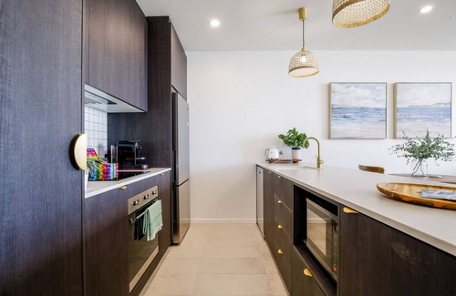 Batemans Bay Apartment | Elegant Bay Side 1-Bed Apartment with Views