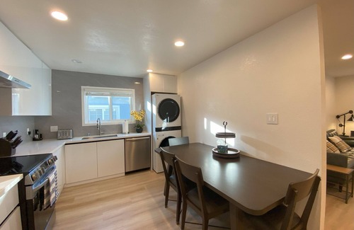 Sharp Park Condo | Elegant Beachside 2B1B Retreat Newly Renovated Free Parking 15min SF/SFO