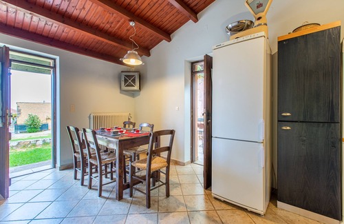 Perivolia House | ELEGANT COSY STONE HOUSE 6 km FROM CITY CENTER