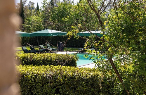 Loro Piceno House | Elegant country house with private pool for families and large groups of friends