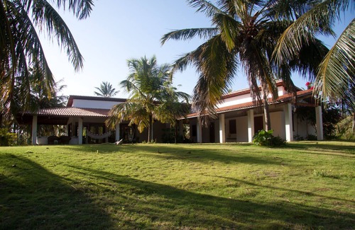 Guajiru House | Elegant design house with swimming pool. Special offer prices. Suitable for pets