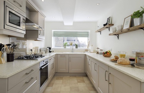 Chipping Norton Cottage | Elegant family friendly holiday cottage in the Cotswolds - The Smithy