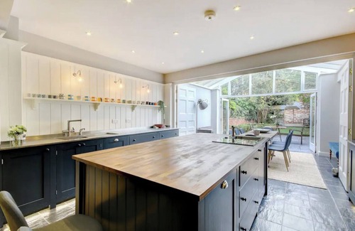 Oxford House | Elegant family home in Central North Oxford, close to Oxford's historic centre