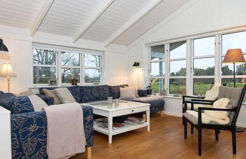 Femmøller House | Elegant Holiday Home in Ebeltoft with Sauna