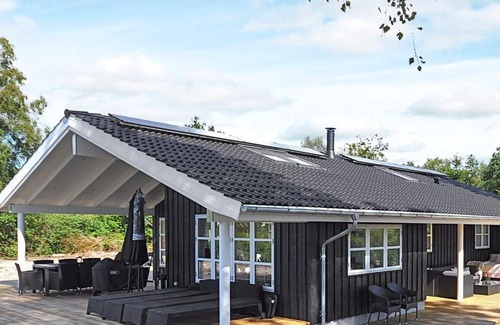 Femmøller House | Elegant Holiday Home in Ebeltoft with Sauna