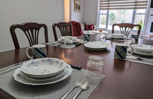 Algoma District Apartment | Elegant Home 2BD, 1BTH 2Mins Lake