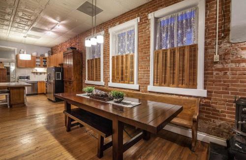 Old Town Villa | Elegant Loft-Style Retreat in Old Firehouse Alley