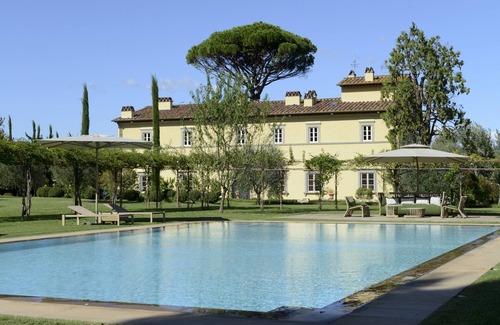 Vicopelago Villa | Elegant, luxurious 17C villa, hydro pool and spa, concierge service, Lucca 5 min.