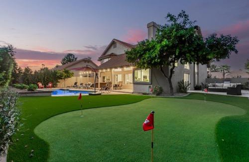 Estate La Colina House | Elegant Luxury Villa Wheated Pool Outdoor Fun