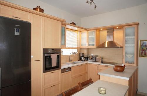 Papadhianika House | Elegant Maisonette
