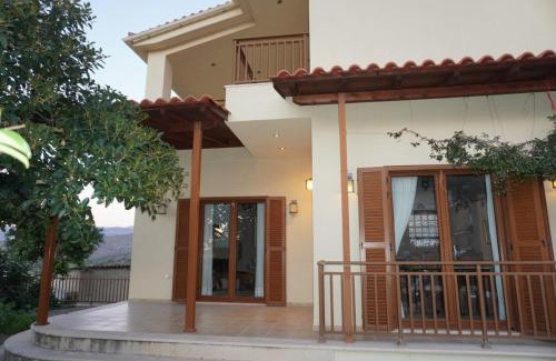 Papadhianika House | Elegant Maisonette
