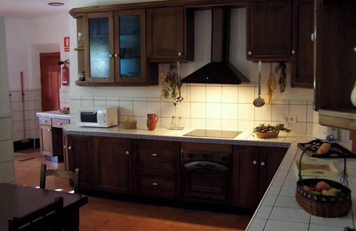 Pozo-Lorente Cottage | Elegant Manor House near Alcalá del Jucar with Piano!