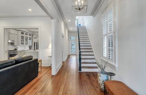 Savannah Victorian District House | Elegant Manor w/Parking and Large Courtyard by Lucky Savannah