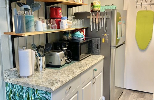 Vacation Village House | Elegant Mermaid-themed A-Frame Home: 30-40 min to Disney & Universal theme parks