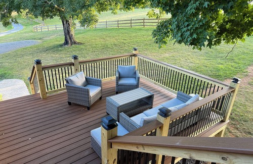 Lexington Apartment | Elegant & Modern Carriage House at Twin Maple Farm