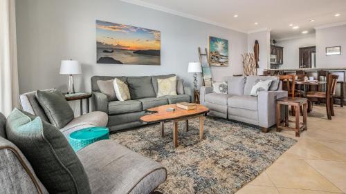 Playa Flamingo House | Elegant Oceanview Condo with Spacious Open-Concept Floor Plan and Inviting Beach Design