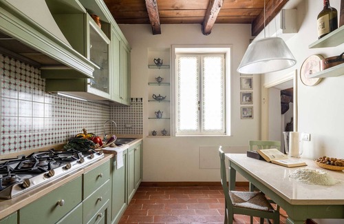 Asolo Apartment | Elegant Penthouse with a View of the Historic Center of Asolo