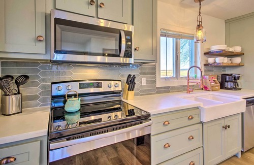 Rolla House | Elegant Prairie Home in Rolla w/ Fire Pit!