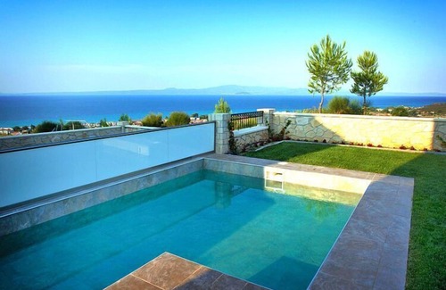 Haniotis House | Elegant Private Pool Villa in Halkidiki
