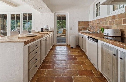 La Garde-Freinet House | Elegant Provencal country house