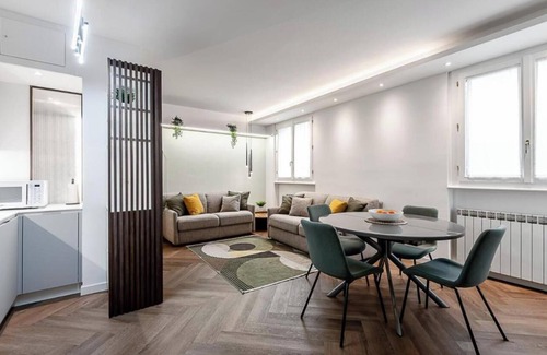 Porta Genova Apartment | Elegant Renovated Penthouse in the Heart of Milan’s Vibrant Navigli District