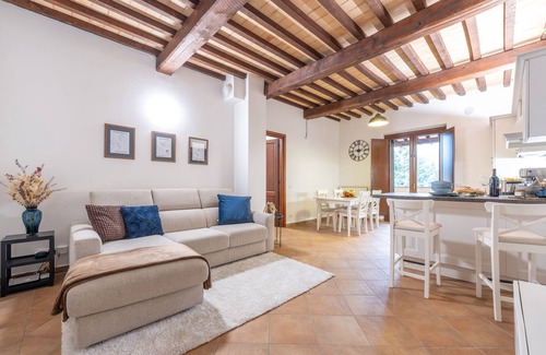 San Mariano House | Elegant retreat in a historic farmhouse near Perugia and Trasimeno Lake