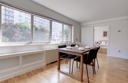 Radnor - Fort Myer Heights Apartment | Elegant Retreat in the Heart of Arlington