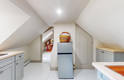 Wiscasset Apartment | Elegant riverside retreat with breathtaking views and modern comforts