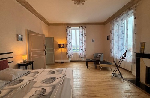 Le Blanc Bed & Breakfast | Elegant rooms with pool and parking
