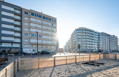 Albertstrand Apartment | Elegant Seaview Corner Stay