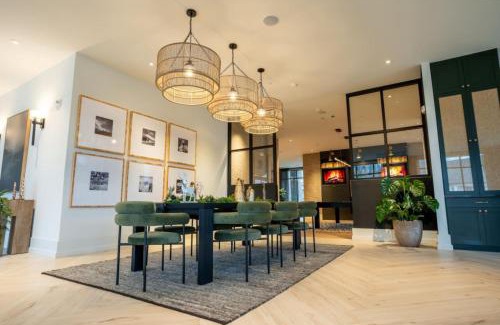 Athens Apartment | Elegant, Spacious 3BR 2B Apt Perfect for Long Stays