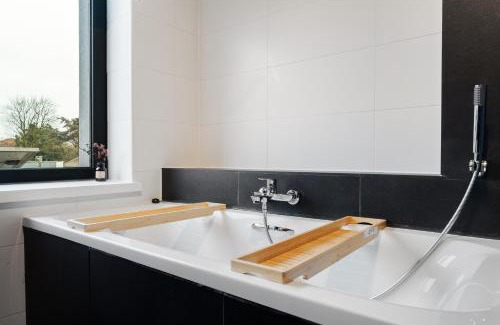Kortrijk House | Elegant & Spacious House close to Center