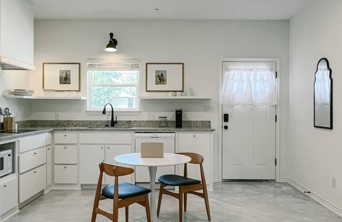 Abilene Condo | Elegant studio near downtown